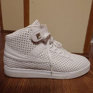White Fila Shoes Size 8 in womens